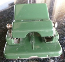 Dziurkacz papierowy Leitz antyczny nr 18 lata 50. zielony nostalgia czysty super szyk 