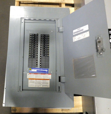 SQUARE D - NQ430L1C - MAIN LUG PANEL 100 A / 240 V #201