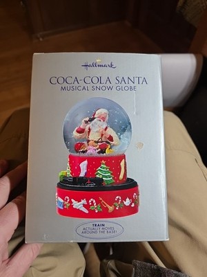 HALLMARK RARE 2001 Coca Cola Santa Christmas Musical Snow Globe BRAND NEW 