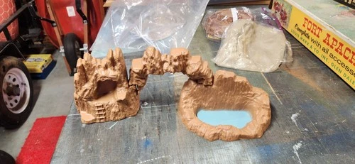 Marx mountain and lake for Dakatari or Dinosaur playset