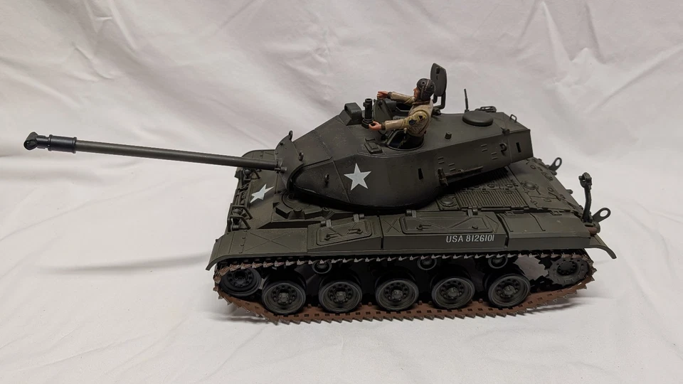 1:18 21st Century Toys Ultimate Soldier Vietnam US Army M41 Walker Bulldog Tank - Image 3 of 4