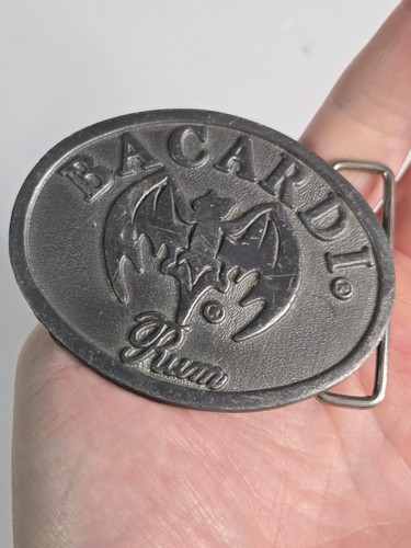 VINTAGE BACARDI RUM PEWTER BAT BELT BUCKLE 80 & 151 PROOF RARE! ~ Trl1#392 - Picture 4 of 4