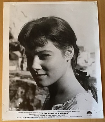 May Britt PORTRAIT Pressefoto #14