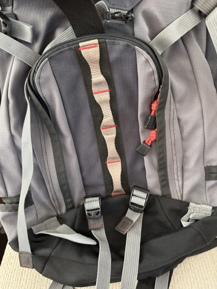 Mochila Jansport Goshawk 40 Mochilero Exterior Camping Senderismo Montaña Gris Foto 2 de 4