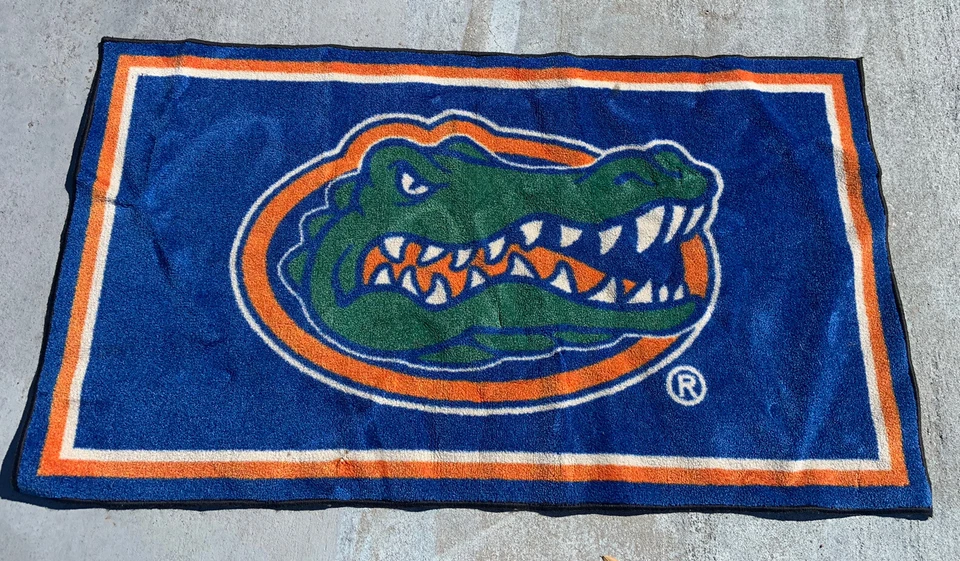 Difícil de Encontrar Florida Gators NCAA - Alfombra 5’ X 3’ Fútbol Universitario Puerta Trasera Día del Juego Fanmats Foto 3 de 4