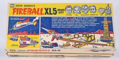 Los aficionados y coleccionistas MPC robots, monstruos y juguetes del espacio