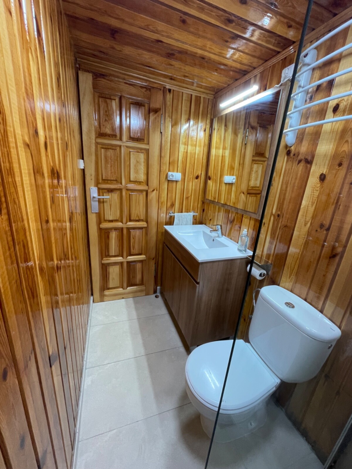 alquiler de vacaciones en Bungalow de madera entre la naturaleza