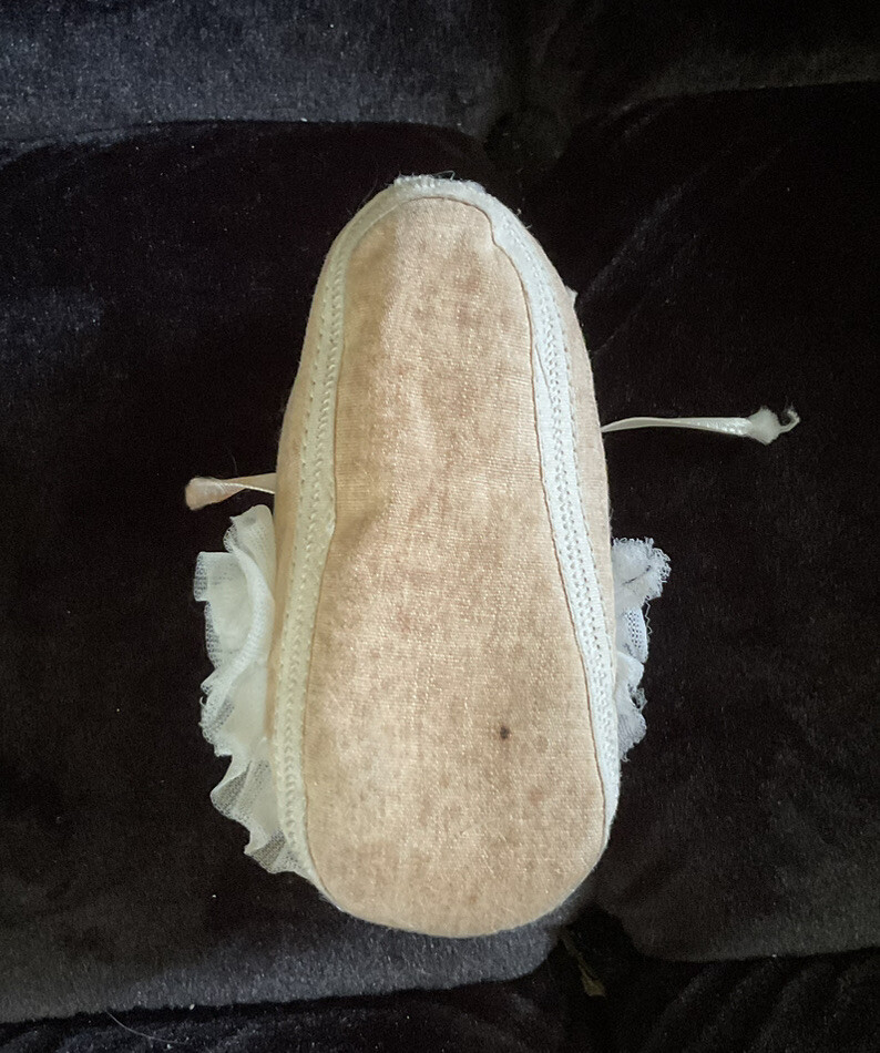 Antique Fabric Baby Crib Shoe Mrs Day’s Ideal Size 1 … Gem