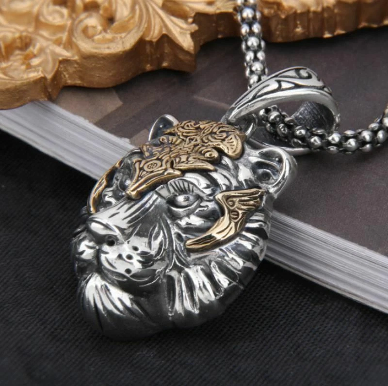 Tiger head best sale pendant
