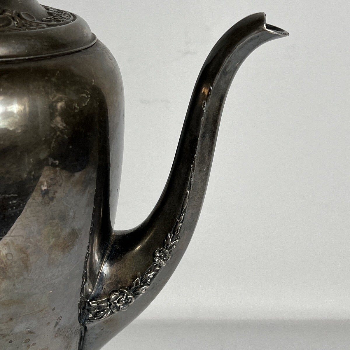 Antique Vintage Rogers & Bro 2301 Silver Plated Tea Pot