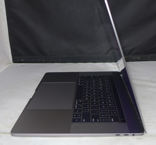 Apple MacBook Pro Touch Bar 15"(2016) Space Gray, 1TB, i7, 16GB-Defective screen - Picture 9 of 11