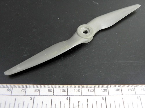 Propeller 6/2" / 15 X 5Cm - A.P.C. - Reinforced Gray Nylon - 第 1/3 張圖片