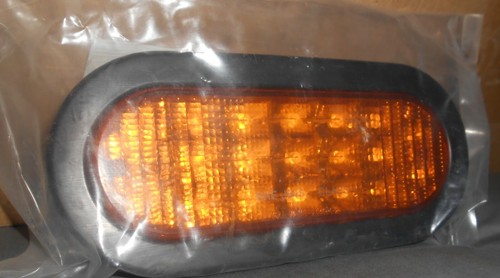 SAE J845 LED LIGHT Hardware Kit 371-223-1B, 7840/7860 Series LED LIGHT "NEW" - Picture 3 of 10