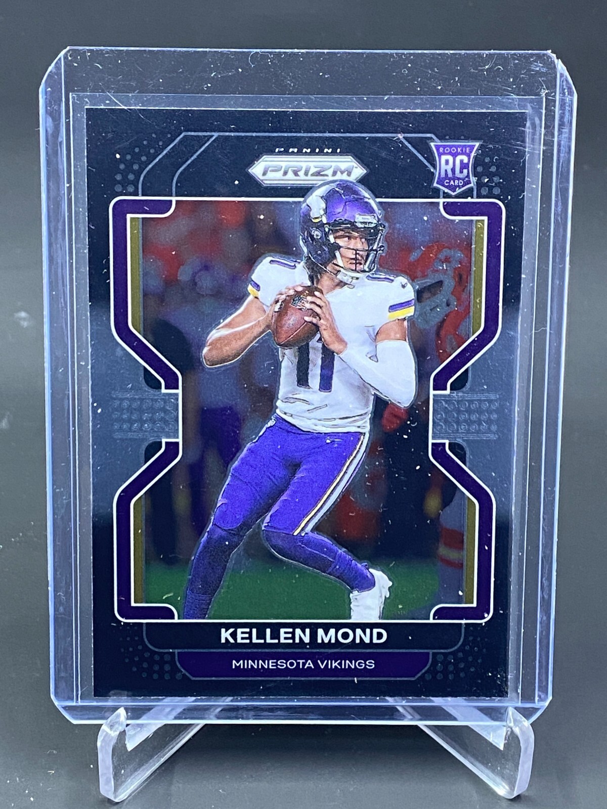 2021 Panini Chronicles Kellen Mond Minnesota Vikings Rookie RC Prizm Black PB-17