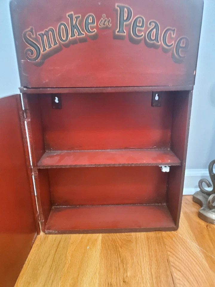 Gabinete de madera de colección SMOKE IN PEACE  Foto 4 de 4