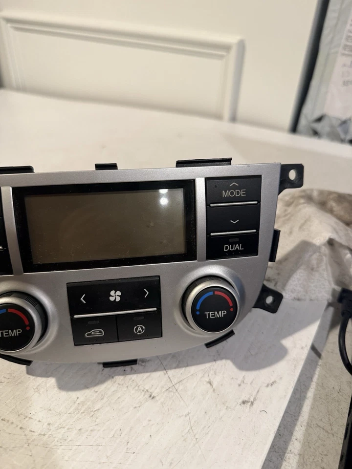 2007 08 09 10 Hyundai Santa Fe Ac Heater Temperature Climate Control 97250-2b451 - Image 4 of 4