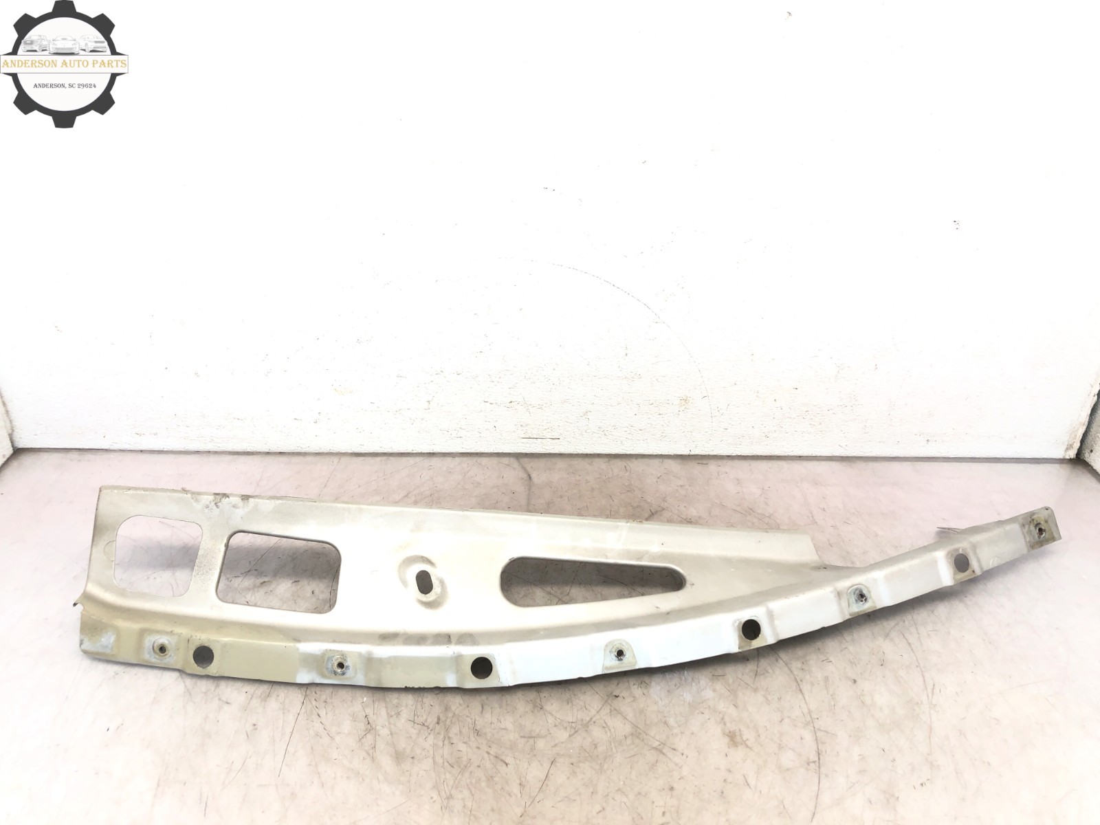 2008-2019 MASERATI GRANTURISMO M145 LEFT DRIVER FRONT FENDER MOUNT BRACKET OEM