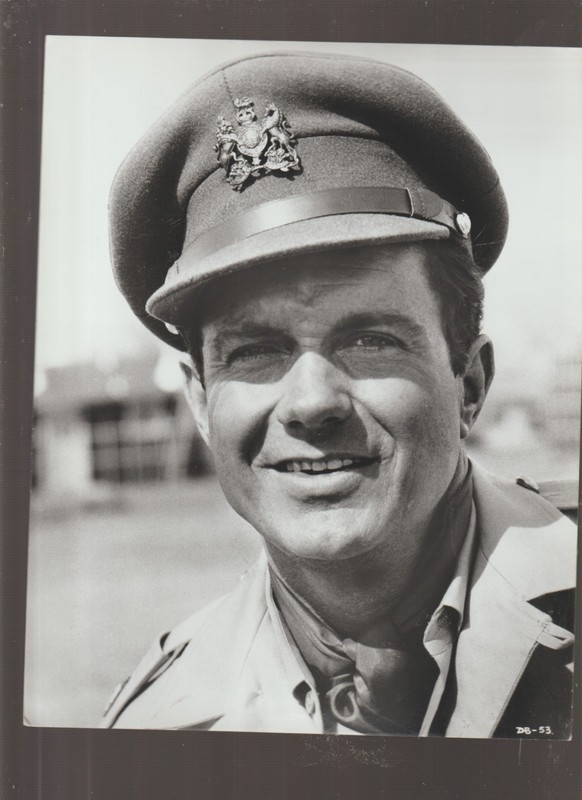 8X10 B&W   PHOTO OF-CLOSE  UP- CLIFF  ROBERTSON -HAT