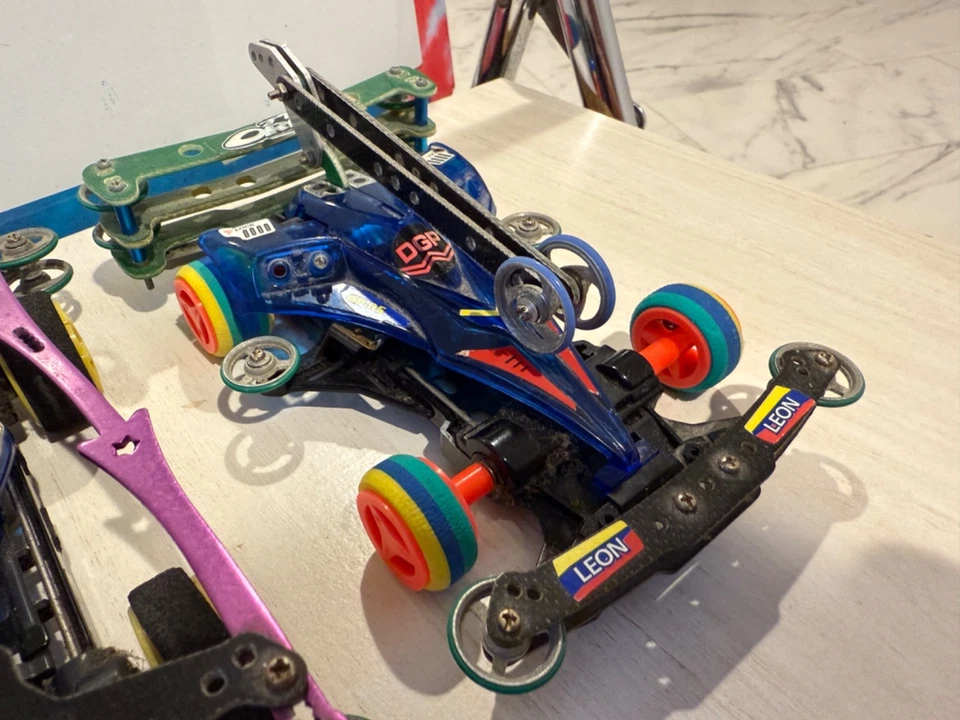 tamiya mini 4wd lot 2 cars (Highly Equipped) - Image 2 of 4