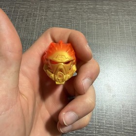 LEGO BIONICLE: Tahu-Uniter of Fire (71308) and Ikir Creature of Fire (71303)