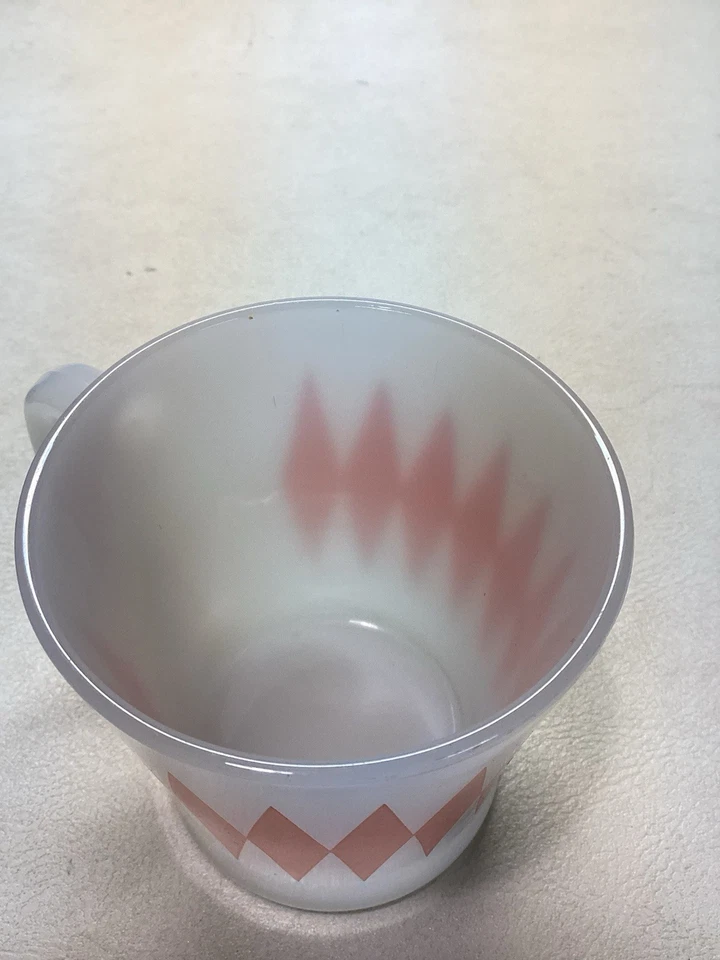 Vintage GLASBAKE Pink Diamond Harlequin J-2402 Milk Glass Mug USA - Image 3 of 4