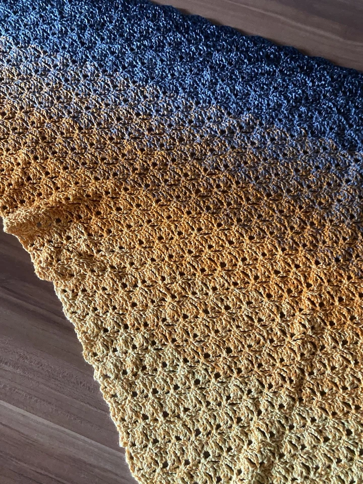 Gehäkeltes Tuch Dreieckstuch Handmade NEU Schal Stola - Bild 3 von 3