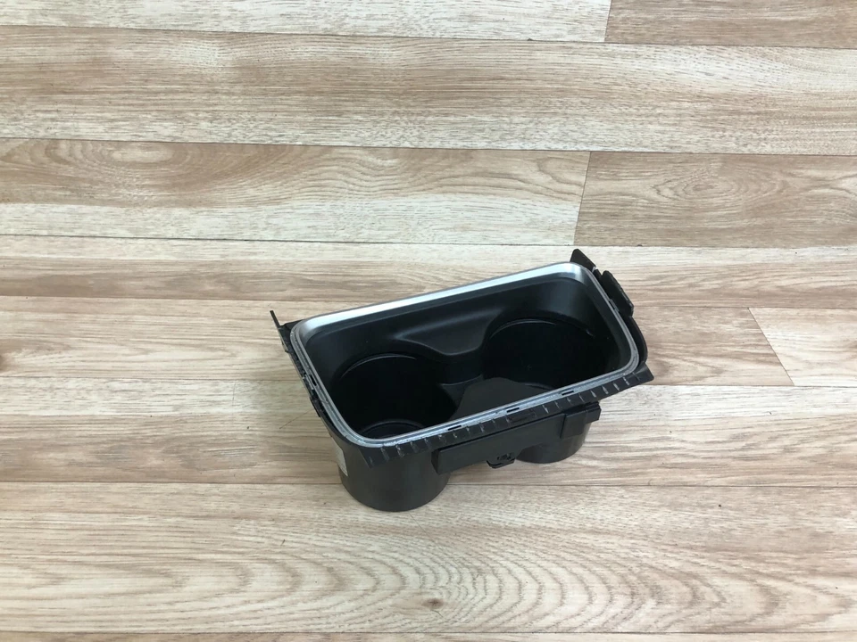 BMW OEM F80 F82 F83 M3 M4 CONSOLA CENTRAL DELANTERA PORTAVASOS 2015-2020 Foto 3 de 4