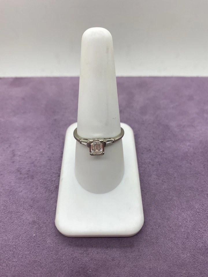 14kt White Gold Emerald Cut .49 CTW VVS2 Diamond Ring   Size 8.5  996155-1 - Image 3 of 4