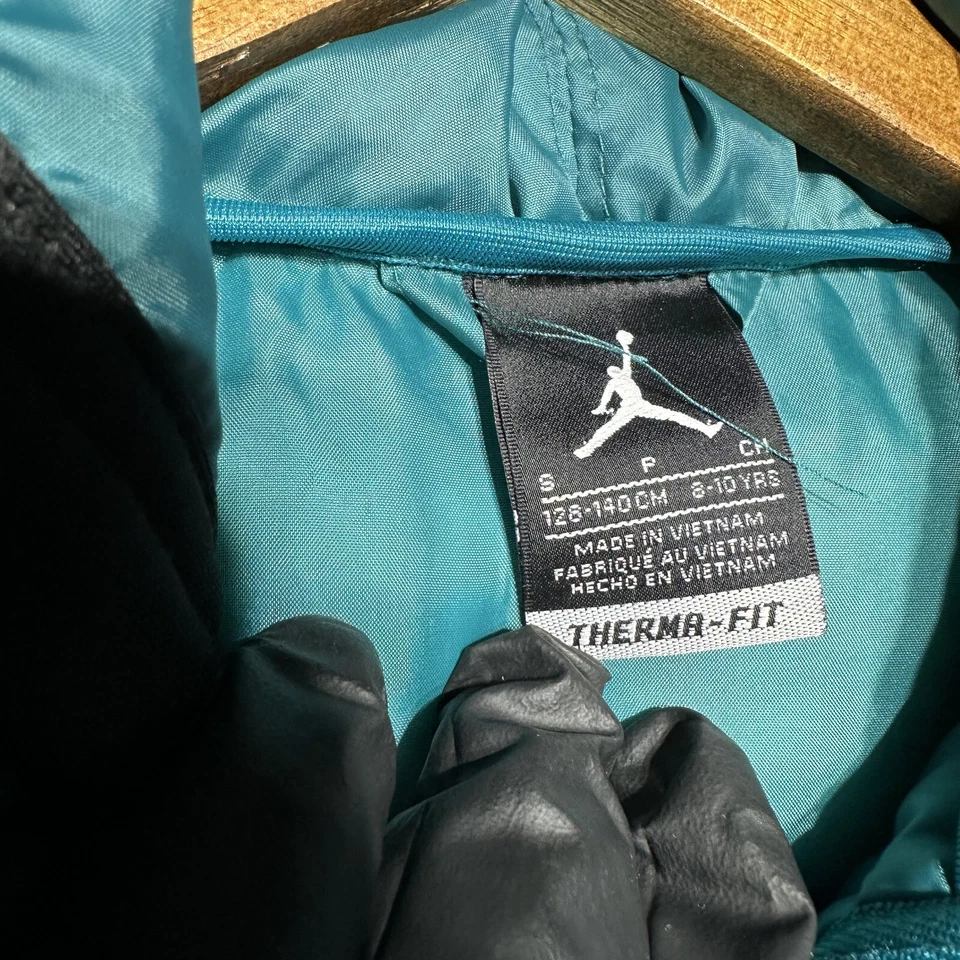 Jordan Jacket Boys S Black Blue Puffer Therma Fit Hoodie - Image 4 of 4