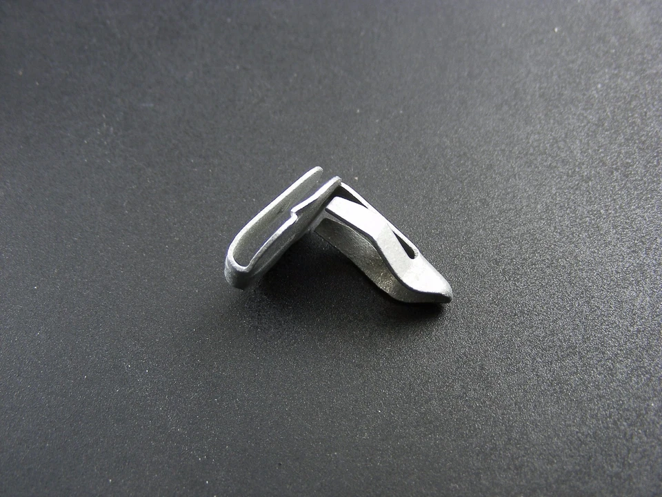 Clips para panel de puerta Oldsmobile - Se adapta a orificio de 5/16" - 3/4" de largo - 25 clips - #119 Foto 2 de 4