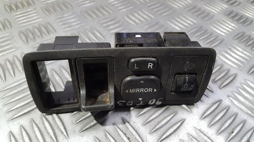 Toyota Corolla Verso 2002 Wing mirror control switch (Exterior Mir #324791-36