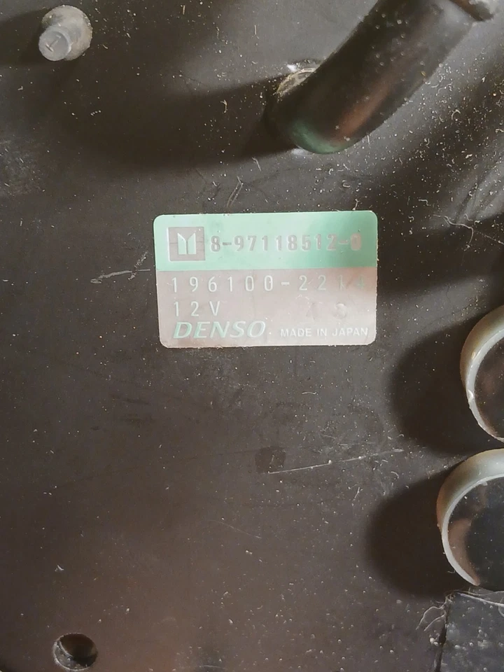 Bomba de combustible - Isuzu (8971185120) piezas originales Isuzu fabricante de piezas Isuzu Foto 3 de 4
