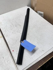 2006-2011 DOOR WINDOW FELT BELTLINE RUBBER SEAL FRONT LEFT DRIVER S8