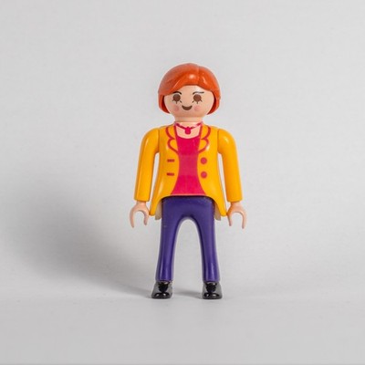 Playmobil Female Figure Red Hair Yellow Jacket   Vintage City Dollhouse Characte