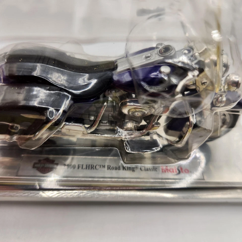 Bicicleta Maisto Harley-Davidson 2000 FLHRC Road King modelo clásico fundido a presión con base Foto 2 de 4