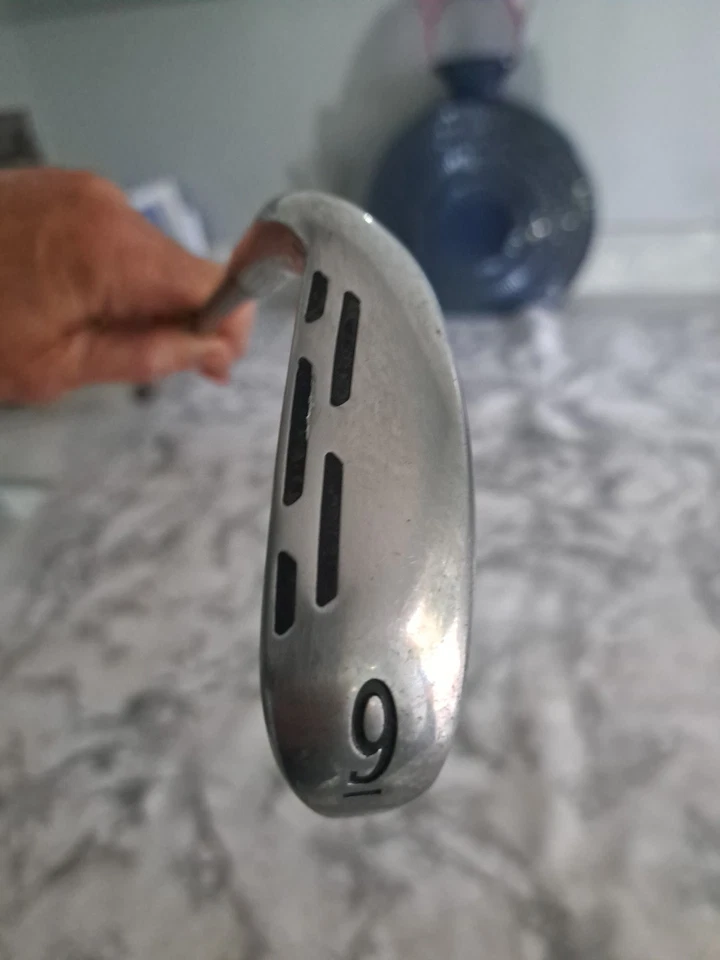 SENIORS WILSON STAFF D7 9 IRON, MAMIYA RECOIL A FLEX GRAPHITE SHAFT RIGHT HANDED - Image 3 of 4