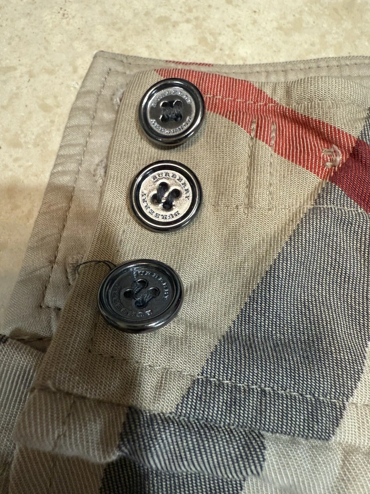 Girls Burberry skirt Size 10Y - Image 2 of 4