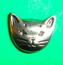 (1) JHB 5/8" KITTY CAT FACE SILVER  METAL PEWTER? SHANK NOVELTY BUTTON (M111)