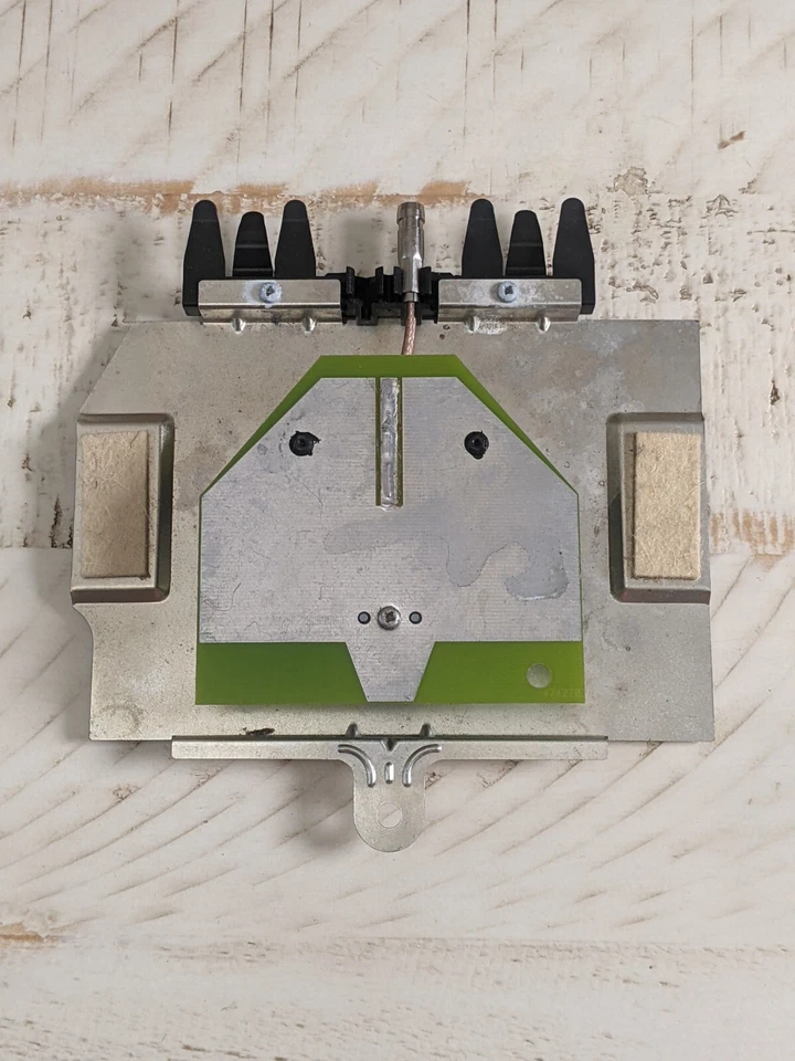 2000-2006 Mercedes-Benz W215 Cl500 Cl600 Radio Antenna Amplifier 2158201675 OEM - Image 2 of 2