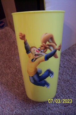 Nestle Nesquik Yellow 6.5'' Tall Bunny Rabbit Promo Plastic Drinking Cup