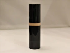 GOLDCOSMETICS Luminous Foundation Buff Full Coverage Foundation for Dry Skin