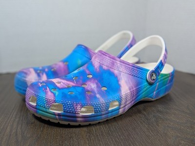 CROCS Classic Tie Dye Clogs Shoes Mens 13 Blue Purple Baya Waterproof Logo 