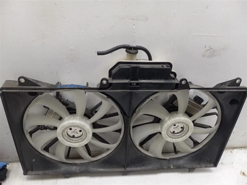 TOYOTA MIRAI HYB 16-19 TRACCIÓN DELANTERA EN MONTAJE VENTILADOR RADIADOR  Foto 4 de 4
