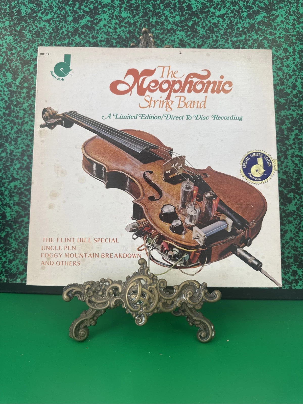 Vinyle 33 T ￼the Neophonic String Band DD105