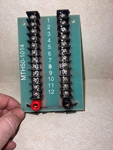 Used MTH # 50-1014 Layout Wiring 12-Port Terminal Block, w/4 feet, works great