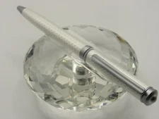 GORGEOUS HIGH QUALITY SLIM EASY TO USE ETCHED WHITE TWIST BALL POINT PEN