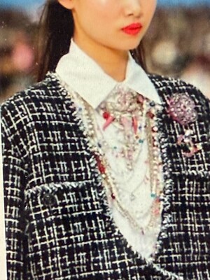 Chanel 19P Black Ecru Multicolor Braided trim CC LOGO JACKET FR42