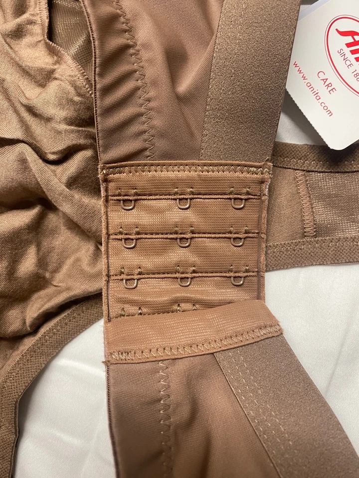 Sujetador de bolsillo sin aros Anita Clara color topo profundo elige la talla Foto 3 de 4