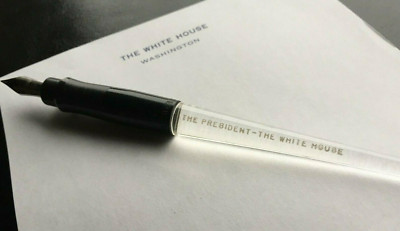 PRESIDENT JOHN F KENNEDY -RARE BILL SIGNING PEN USED BY JFK- WHITE HOUSE-ISSUE
