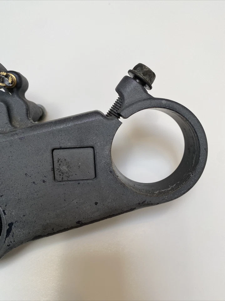 Abrazadera triple superior CBR600RR 2003 Honda cbr 600 rr 03 04 L1 Foto 3 de 4